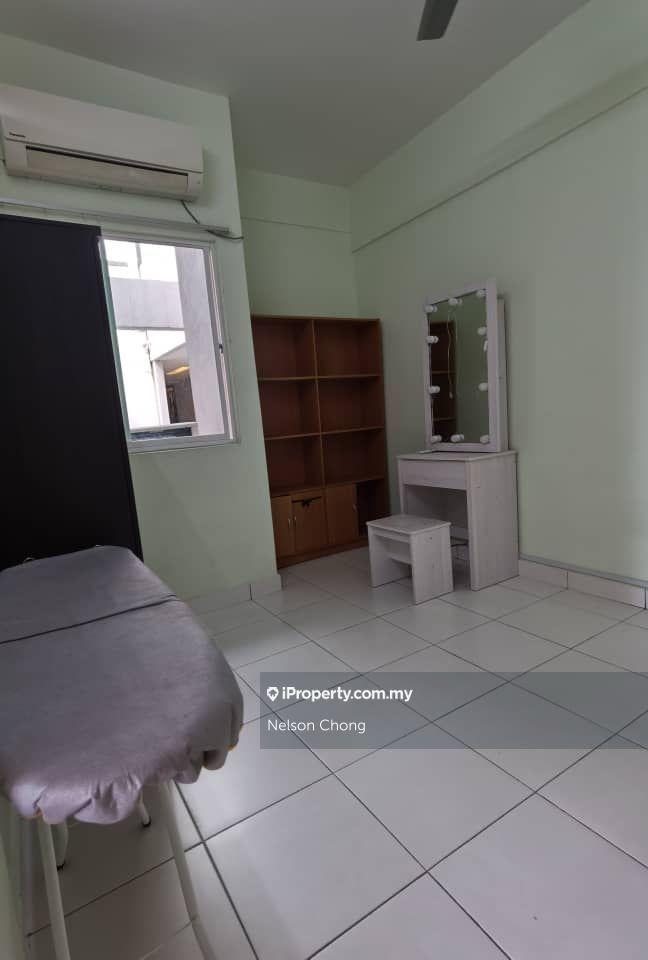 Kondominium untuk Dijual di First Residence (Residensi Unggul) oleh Nelson Chong - iProperty.com.my