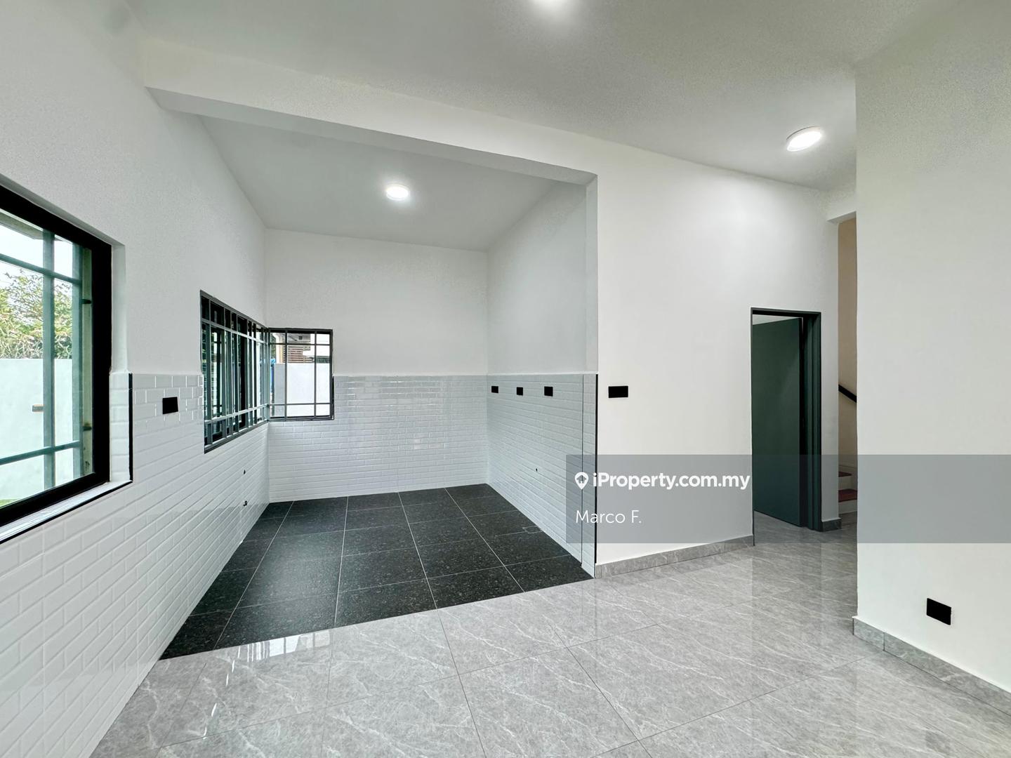 Rumah Berangkai 2 Tingkat untuk Dijual di [Newly Renovated | Below Market] Bukit Raja, Klang, Bukit Raja oleh Marco F. - iProperty.com.my