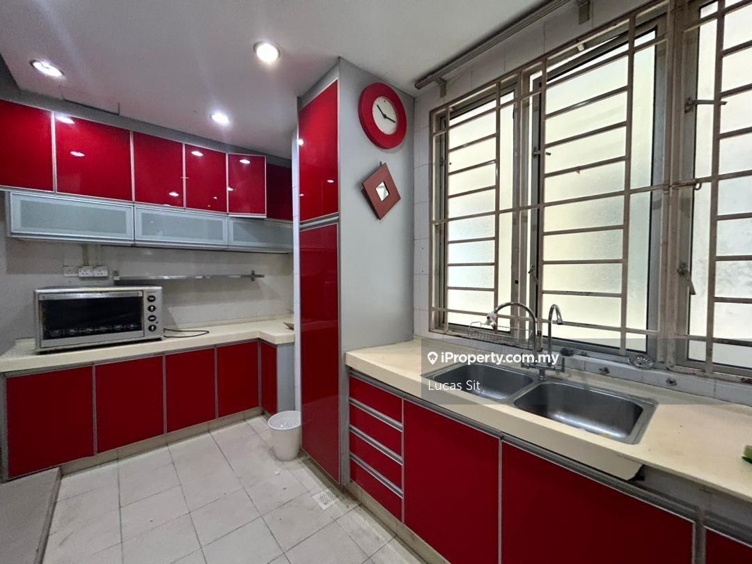 Condominium for Sale in Platinum Hill PV 8 by Lucas Sit - iProperty.com.my