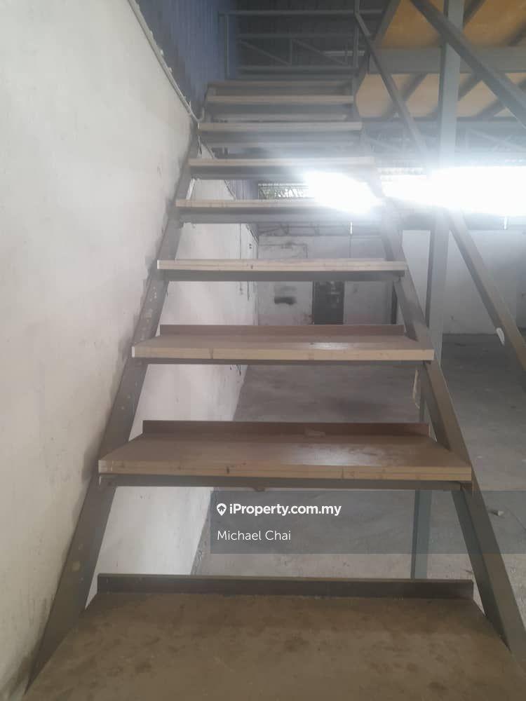 Kilang Teres untuk Disewa di Jalan Kampung Baru,, Puchong oleh Michael Chai - iProperty.com.my