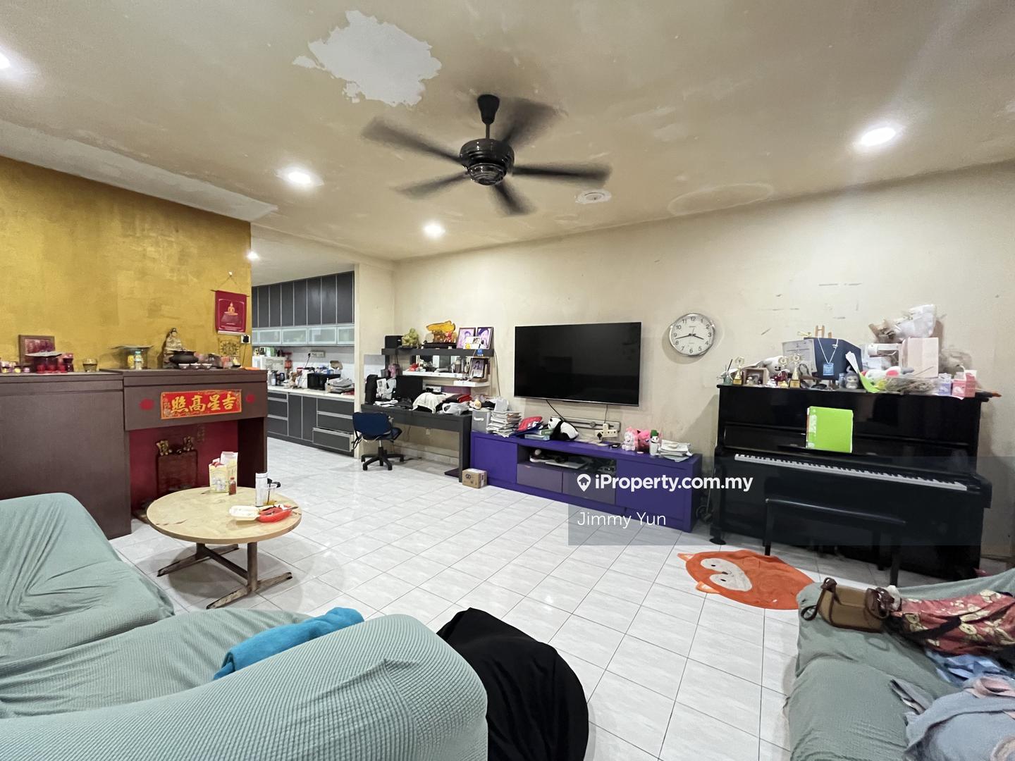 Rumah Berangkai 2.5 Tingkat untuk Dijual di Taman Bukit Serdang, Seri Kembangan oleh Jimmy Yun - iProperty.com.my