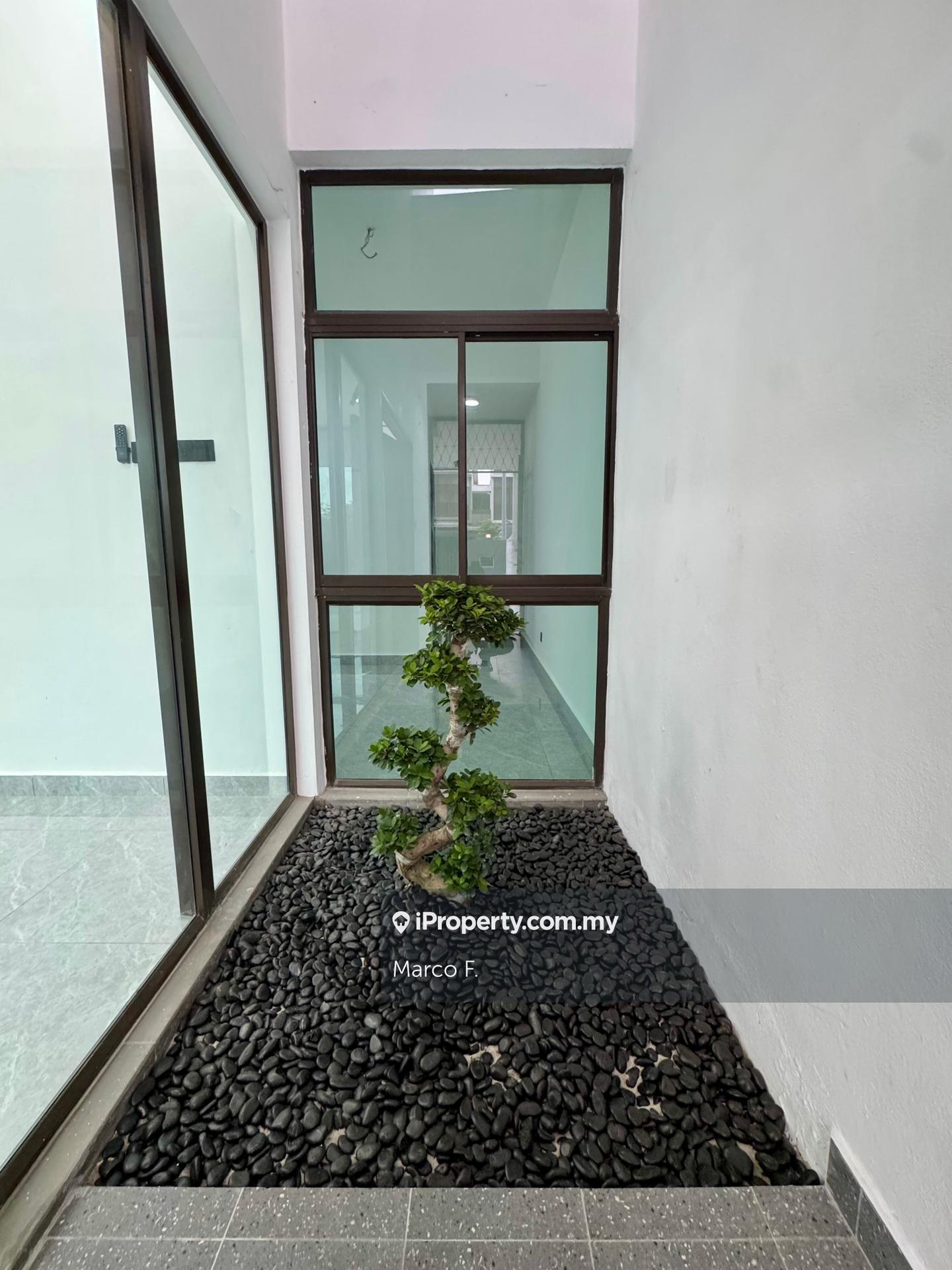 Rumah Berangkai 2 Tingkat untuk Dijual di [Newly Renovated | Below Market] Bukit Raja, Klang, Bukit Raja oleh Marco F. - iProperty.com.my