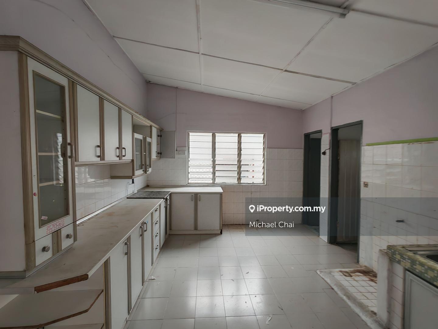Bungalow House for Sale in Batu 14, Puchong by Michael Chai - iProperty.com.my