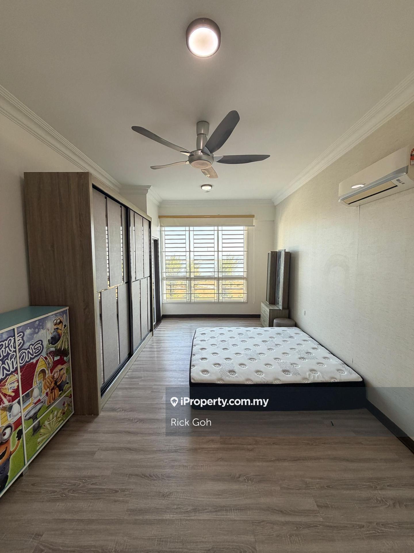 Condominium for Rent in Gurney Beach Resort by Rick Goh - iProperty.com.my