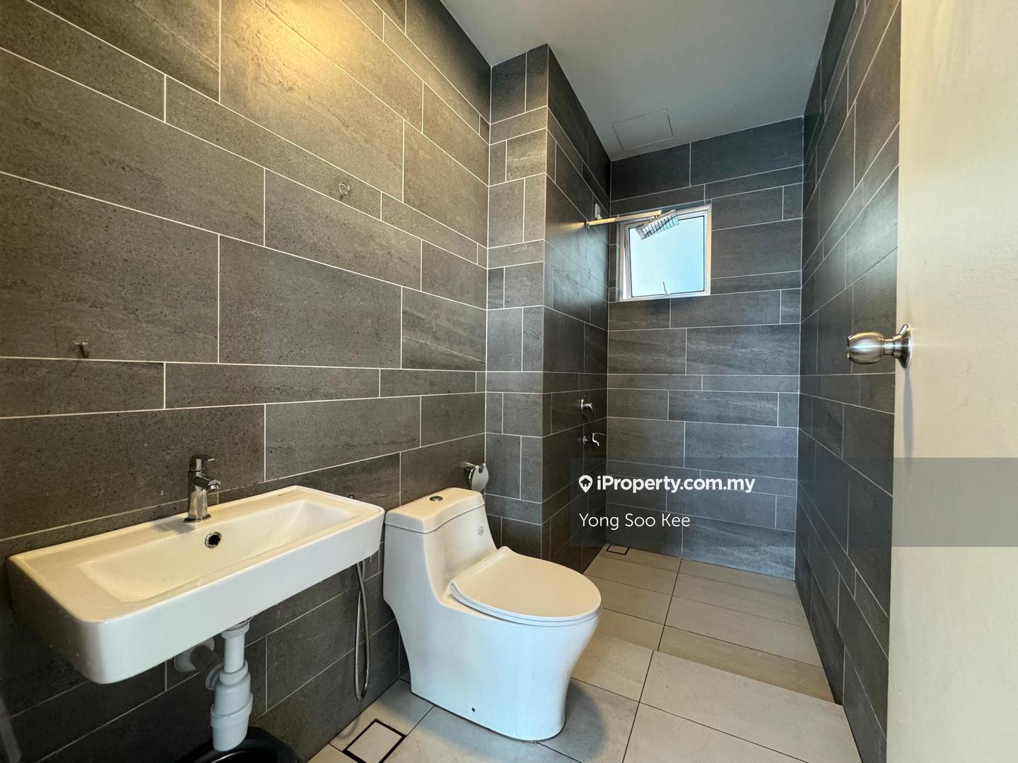 Condominium for Rent in Signature Two by Yong Soo Kee - iProperty.com.my