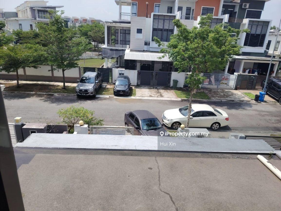 Rumah Berangkai 2.5 Tingkat untuk Dijual di Alam Impian, Shah Alam oleh Hui Xin - iProperty.com.my