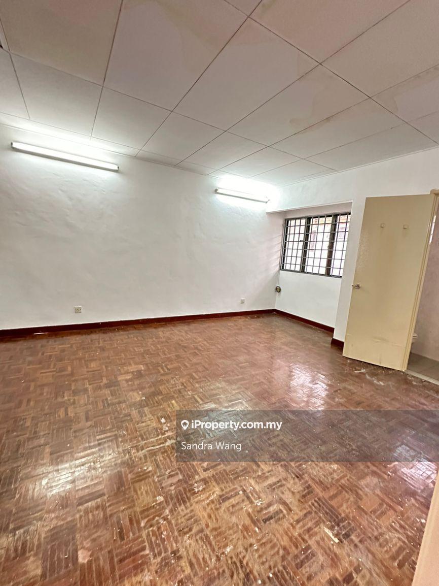 Rumah Berangkai 2.5 Tingkat untuk Dijual di Bandar Utama 11, Bandar Utama oleh Sandra Wang - iProperty.com.my