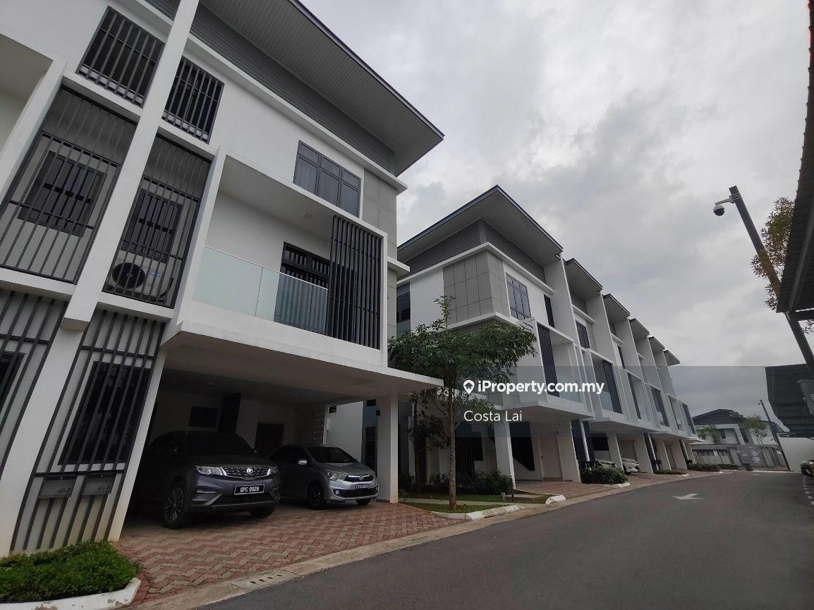 Townhouse for Sale in Kuching, Sarawak by Costa Lai - iProperty.com.my