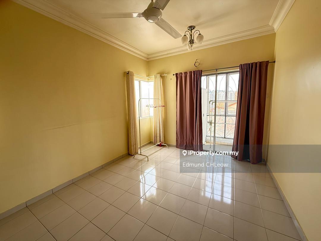 Townhouse for Sale in Taman Amansiara, Rawang by Edmund CHLeow - iProperty.com.my