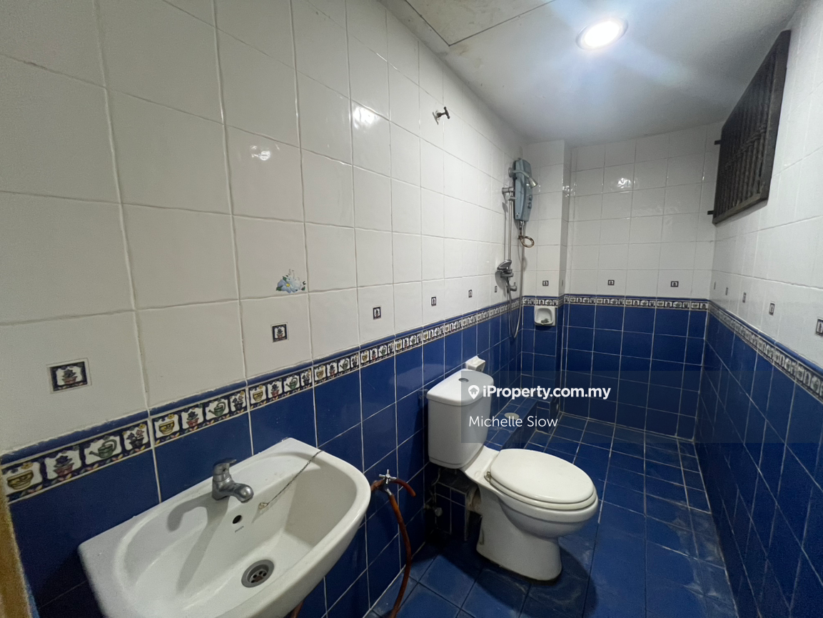 Townhouse for Sale in Taman Lagenda Mas, Cheras by Michelle Siow - iProperty.com.my