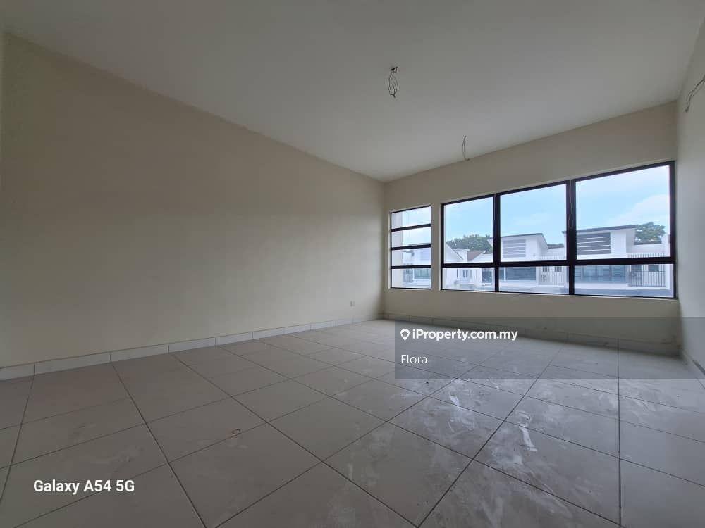 2-storey Terraced House for Sale in Lakeside Residences, Puchong by Flora - iProperty.com.my