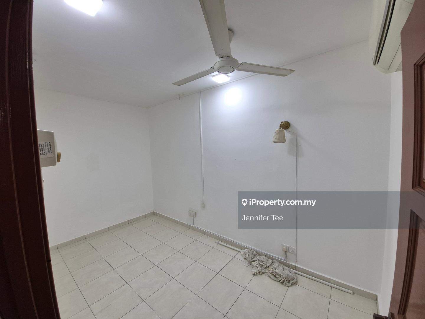 Rumah Berangkai 1 Tingkat untuk Disewa di Seksyen 8, Petaling Jaya oleh Jennifer Tee - iProperty.com.my