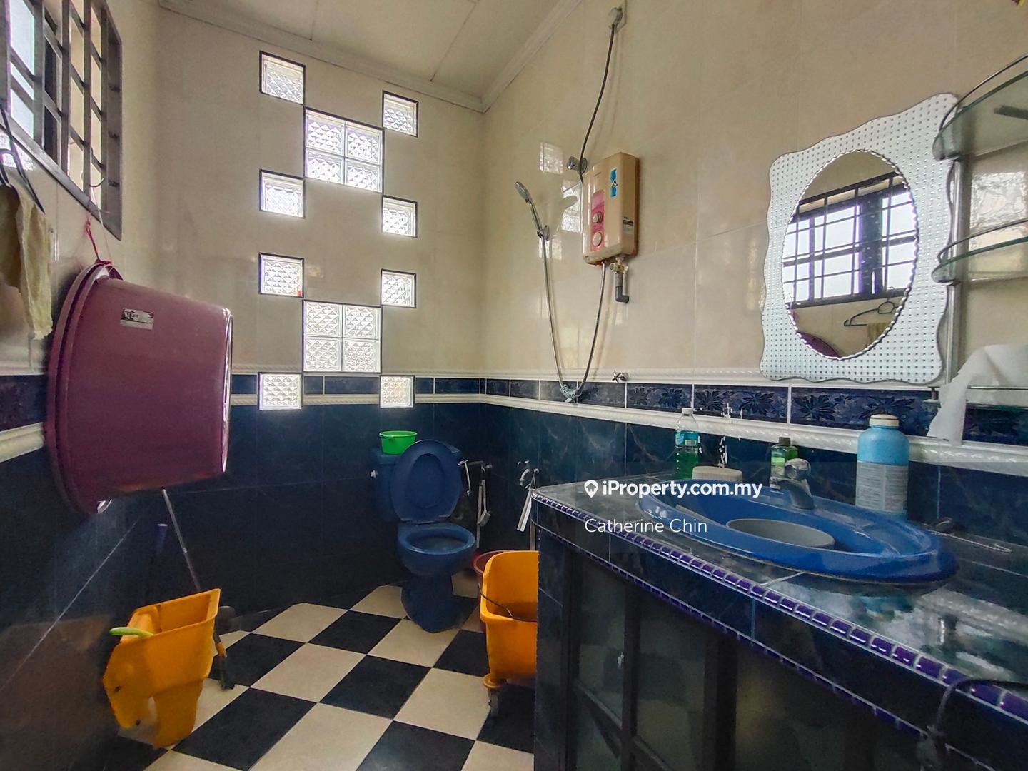 Bungalow House for Sale in Jelapang 2 Storey Bungalow Corner House, Ipoh by Catherine Chin - iProperty.com.my