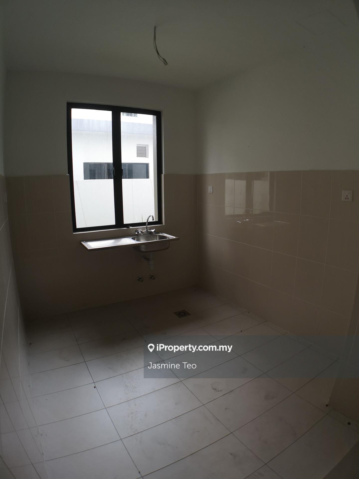 Rumah Berkembar untuk Dijual di Setia Utama 1, Setia Alam oleh Jasmine Teo - iProperty.com.my