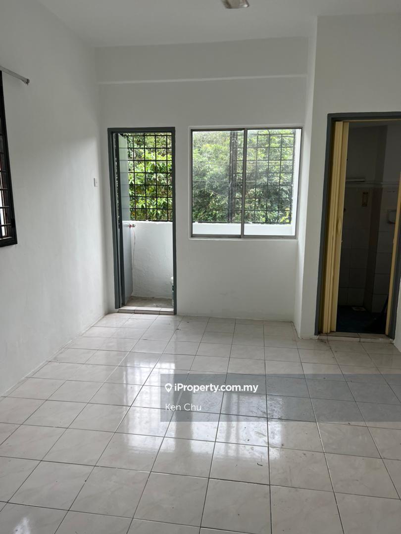 Townhouse for Sale in Taman Sinaran, Balakong by Ken Chu - iProperty.com.my