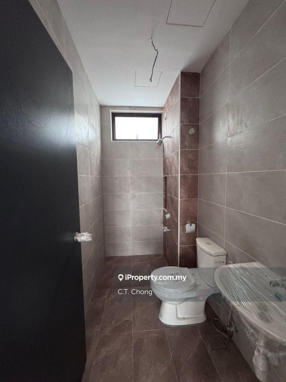 Rumah Berangkai 2 Tingkat untuk Dijual di Taman Dato Onn, Johor Bahru oleh C.T. Chong - iProperty.com.my