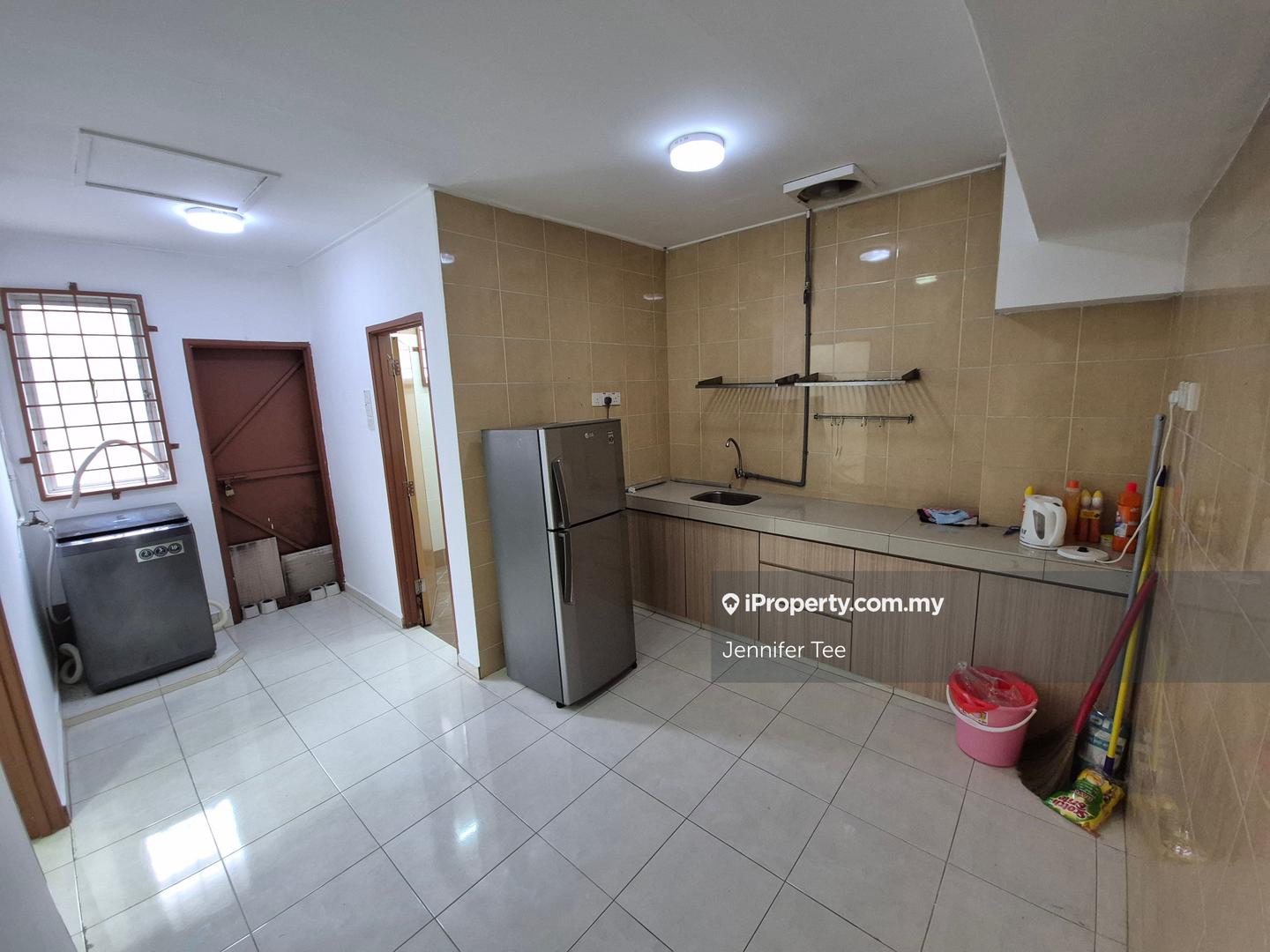 Rumah Berangkai 1 Tingkat untuk Disewa di Seksyen 8, Petaling Jaya oleh Jennifer Tee - iProperty.com.my