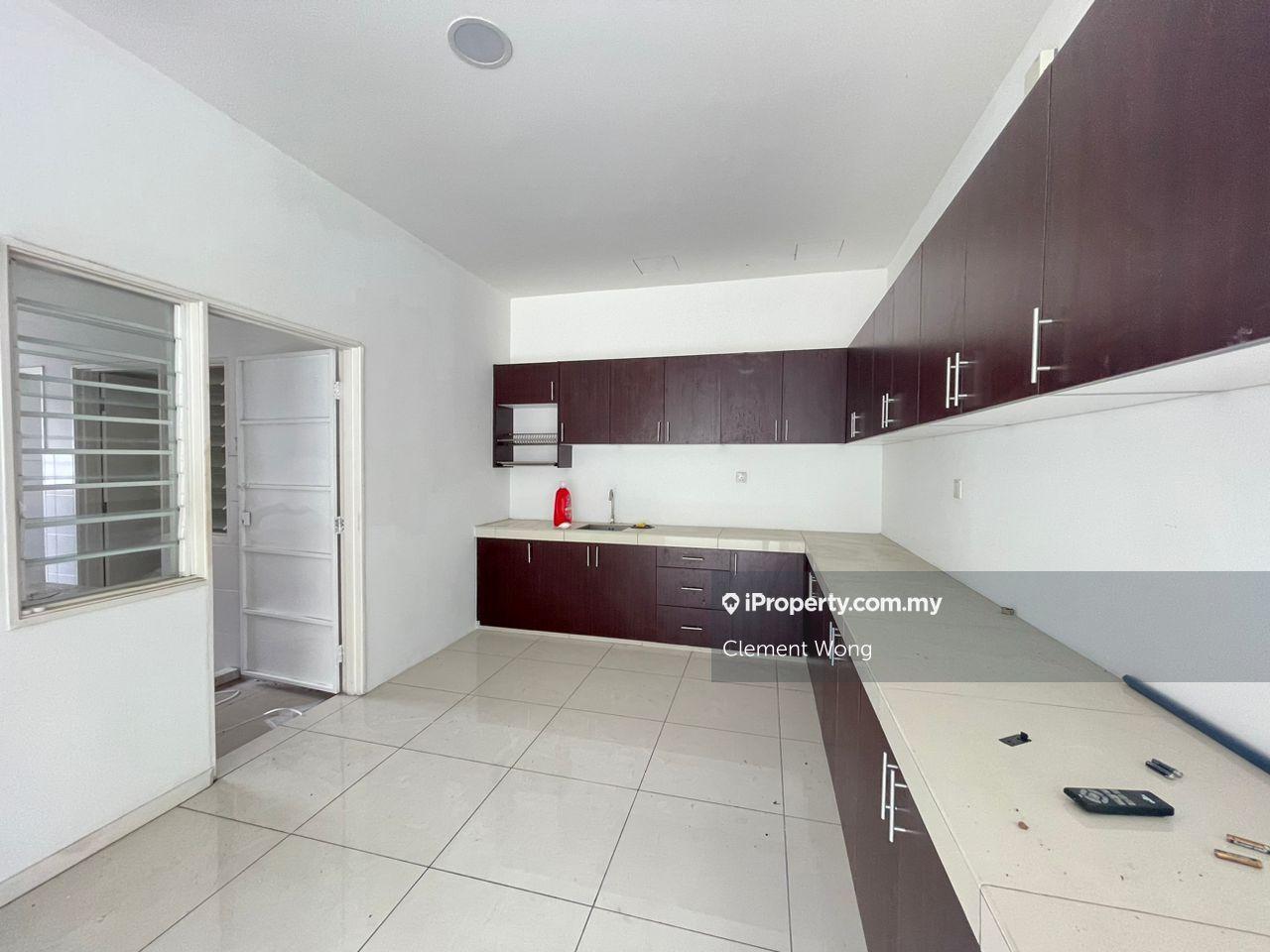 Rumah Berangkai 3 Tingkat untuk Disewa di Kota Emerald Garden 3 storey Corner Rawang Anggun, Rawang oleh Clement Wong - iProperty.com.my
