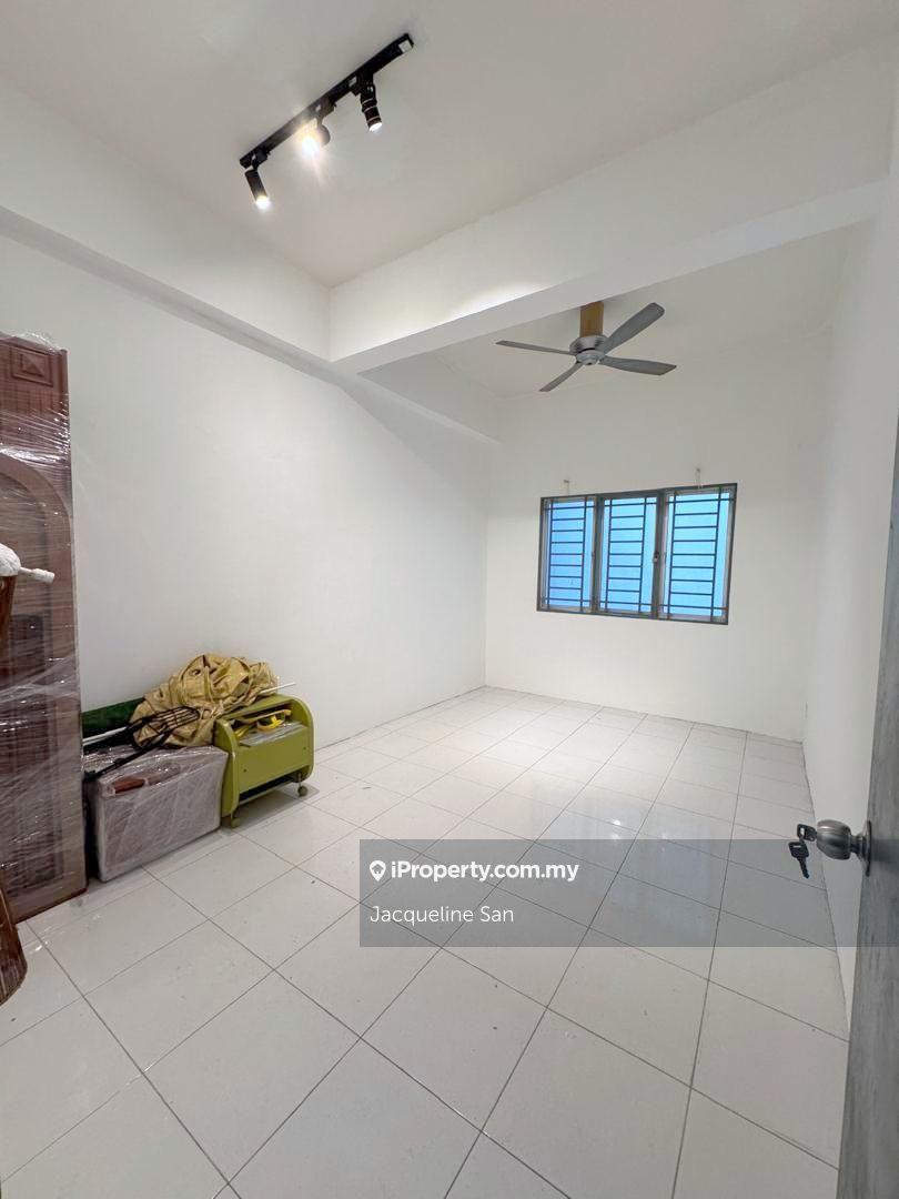 Pangsapuri untuk Dijual di Suria Residence oleh Jacqueline San - iProperty.com.my