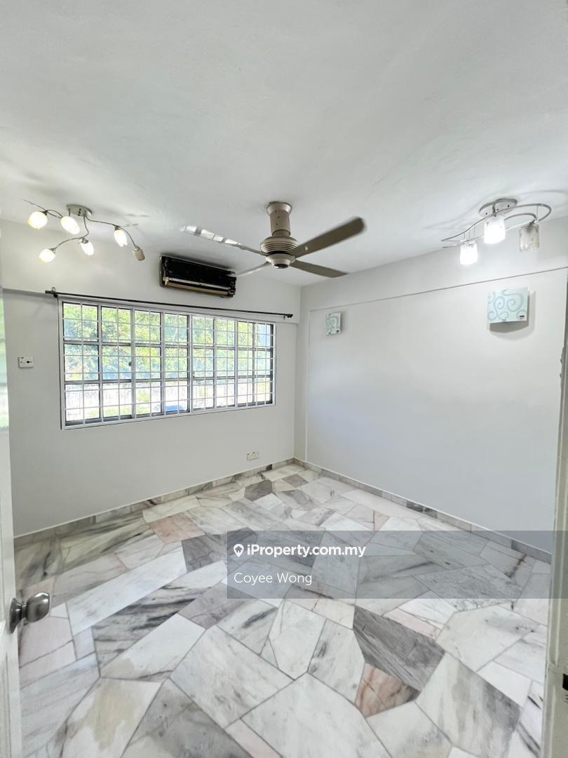 Flat for Sale in Happy Court by Coyee Wong - iProperty.com.my