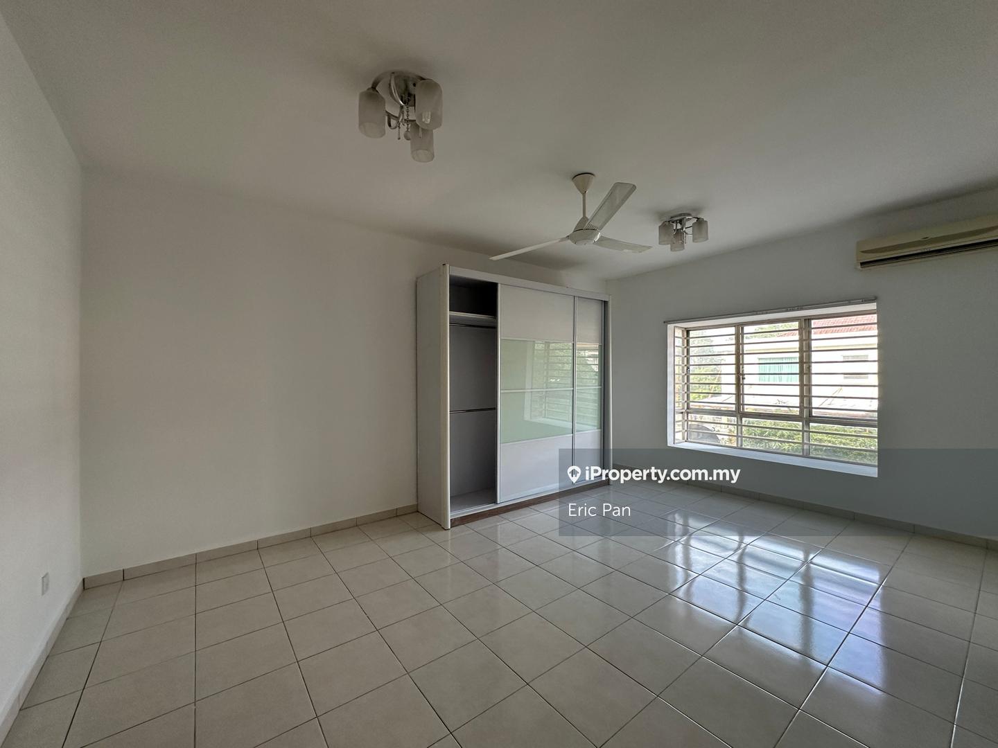 Rumah Berangkai 2.5 Tingkat untuk Dijual di Taman Prima Tropika, Taman Equine, Equine Park, Seri Kembangan oleh Eric Pan - iProperty.com.my