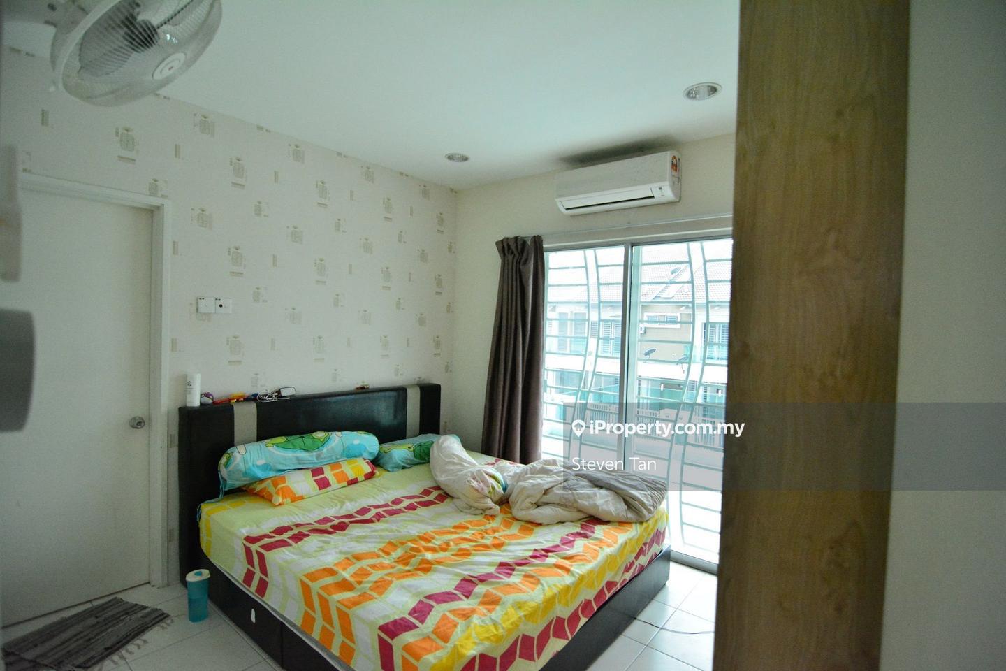 Townhouse for Sale in Bandar Saujana Putra, Tanjong Duabelas by Steven Tan - iProperty.com.my