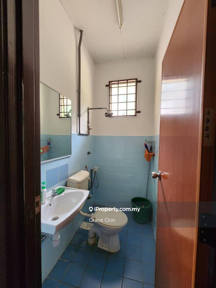 Rumah Berangkai 2 Tingkat untuk Dijual di Bandar Putra Permai, Seri Kembangan oleh Grace Oon - iProperty.com.my