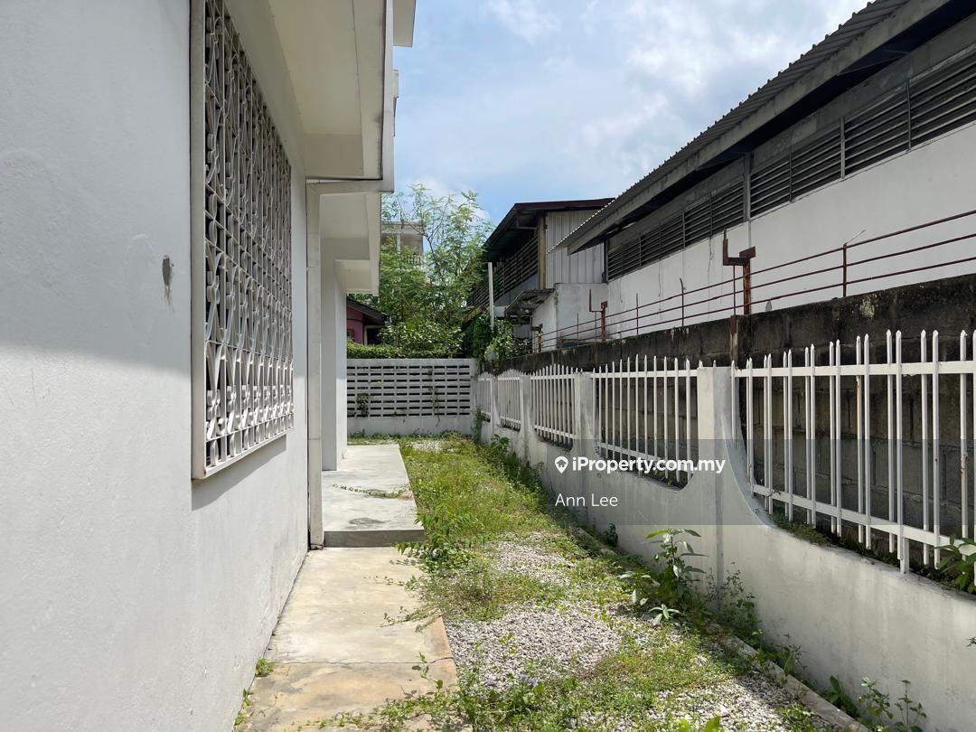Banglo untuk Dijual di Seri Kembangan, Balakong, Puchong, Subang Jaya oleh Ann Lee - iProperty.com.my
