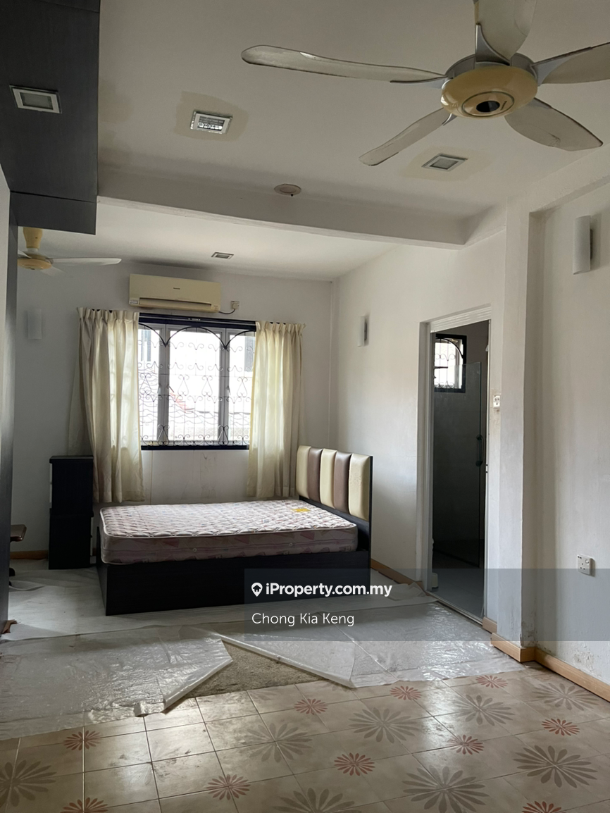 Banglo untuk Dijual di Taman Kolam Air, Johor Bahru oleh Chong Kia Keng - iProperty.com.my