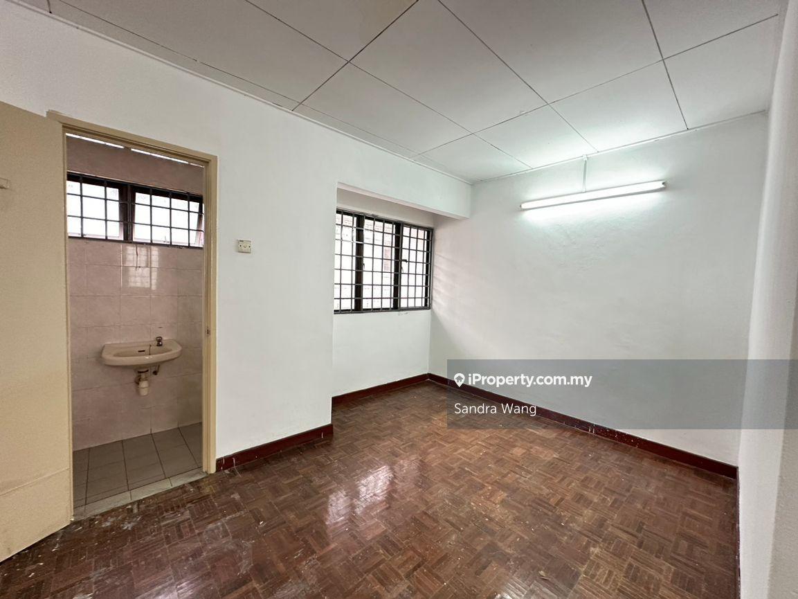Rumah Berangkai 2.5 Tingkat untuk Dijual di Bandar Utama 11, Bandar Utama oleh Sandra Wang - iProperty.com.my