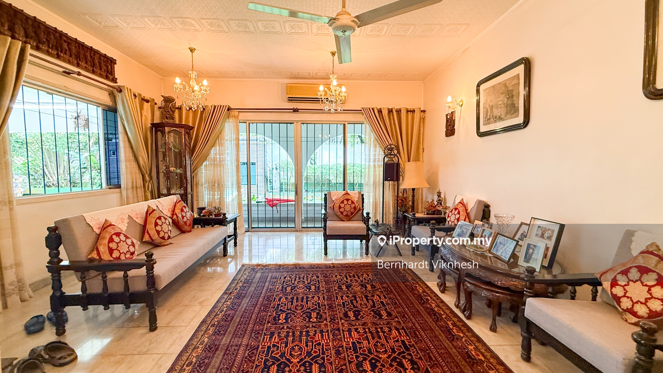 Bungalow House for Sale in Seksyen 5, Petaling Jaya by Bernhardt Viknhesh - iProperty.com.my