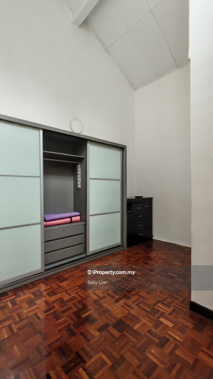 Rumah Berangkai 2 Tingkat untuk Dijual di Taman Puncak Jalil, Seri Kembangan oleh Sally Lim - iProperty.com.my