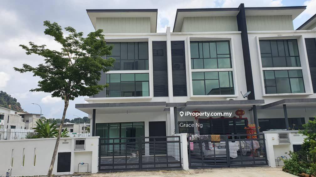 Rumah Berangkai 3 Tingkat untuk Dijual di Saujana Utama, Puncak Alam oleh Grace Ng - iProperty.com.my