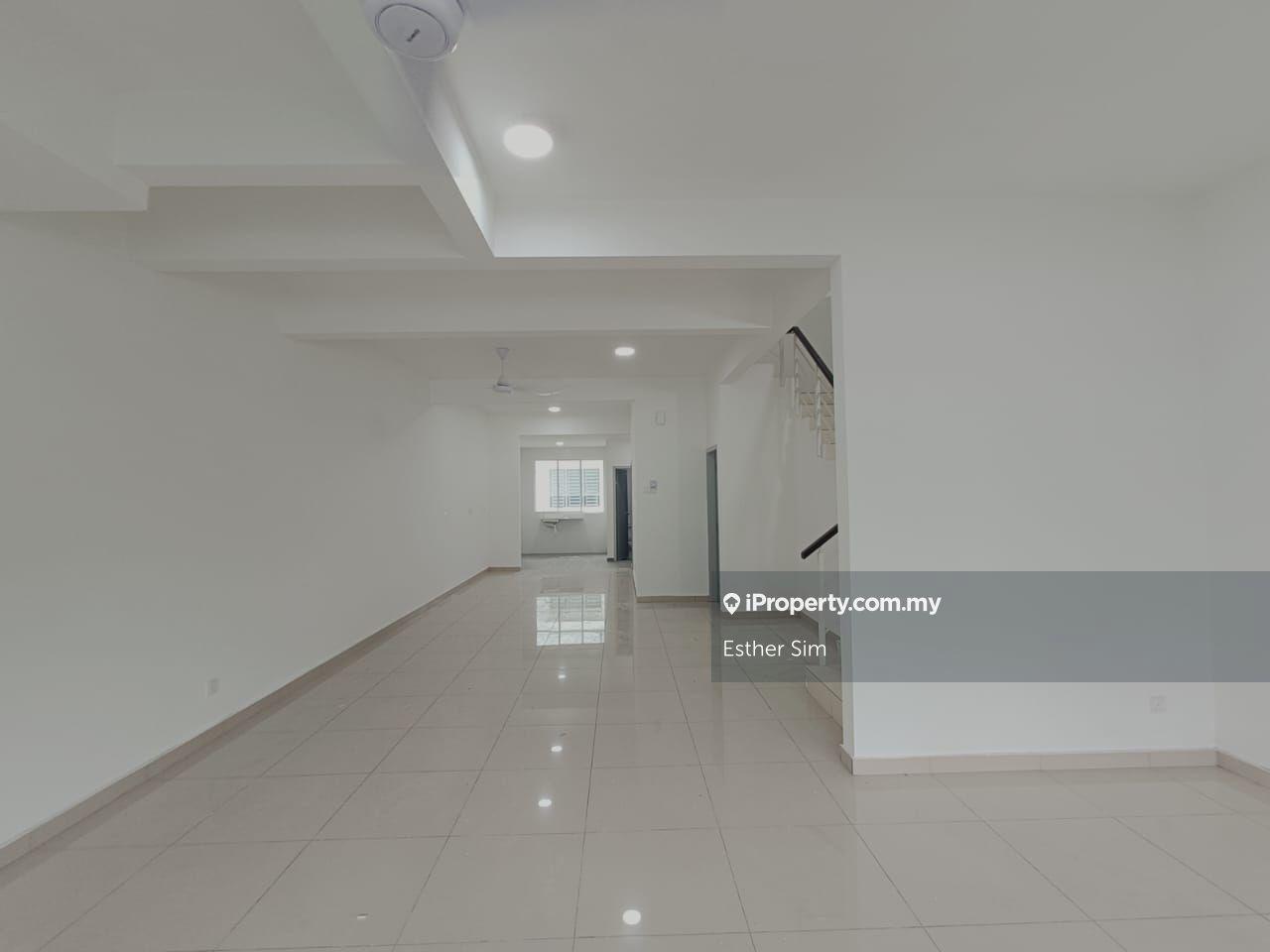 Rumah Berangkai 2 Tingkat untuk Dijual di Taman Casa Maya, Sungai Dua oleh Esther Sim - iProperty.com.my