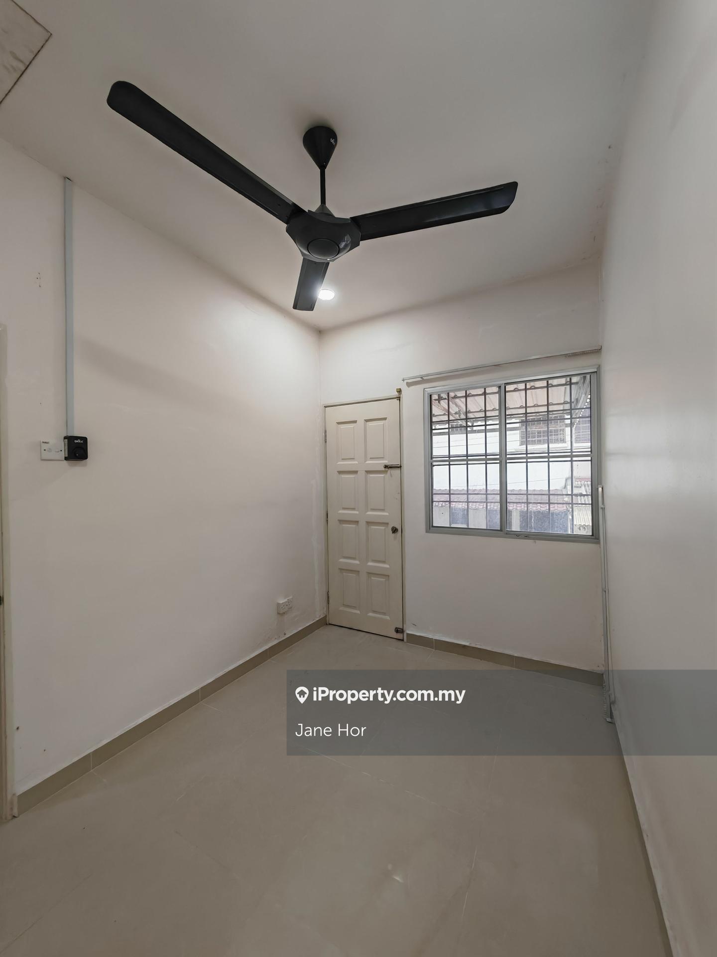 2-storey Terraced House for Sale in Taman Lestari Putra, Seri Kembangan by Jane Hor - iProperty.com.my