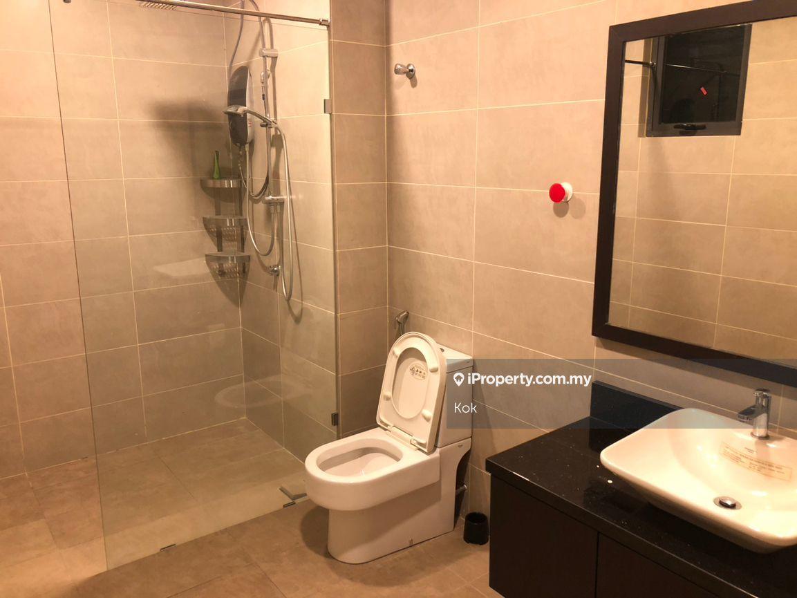 Rumah Berkembar untuk Dijual di Desa Petaling, Kuala Lumpur oleh Kok - iProperty.com.my