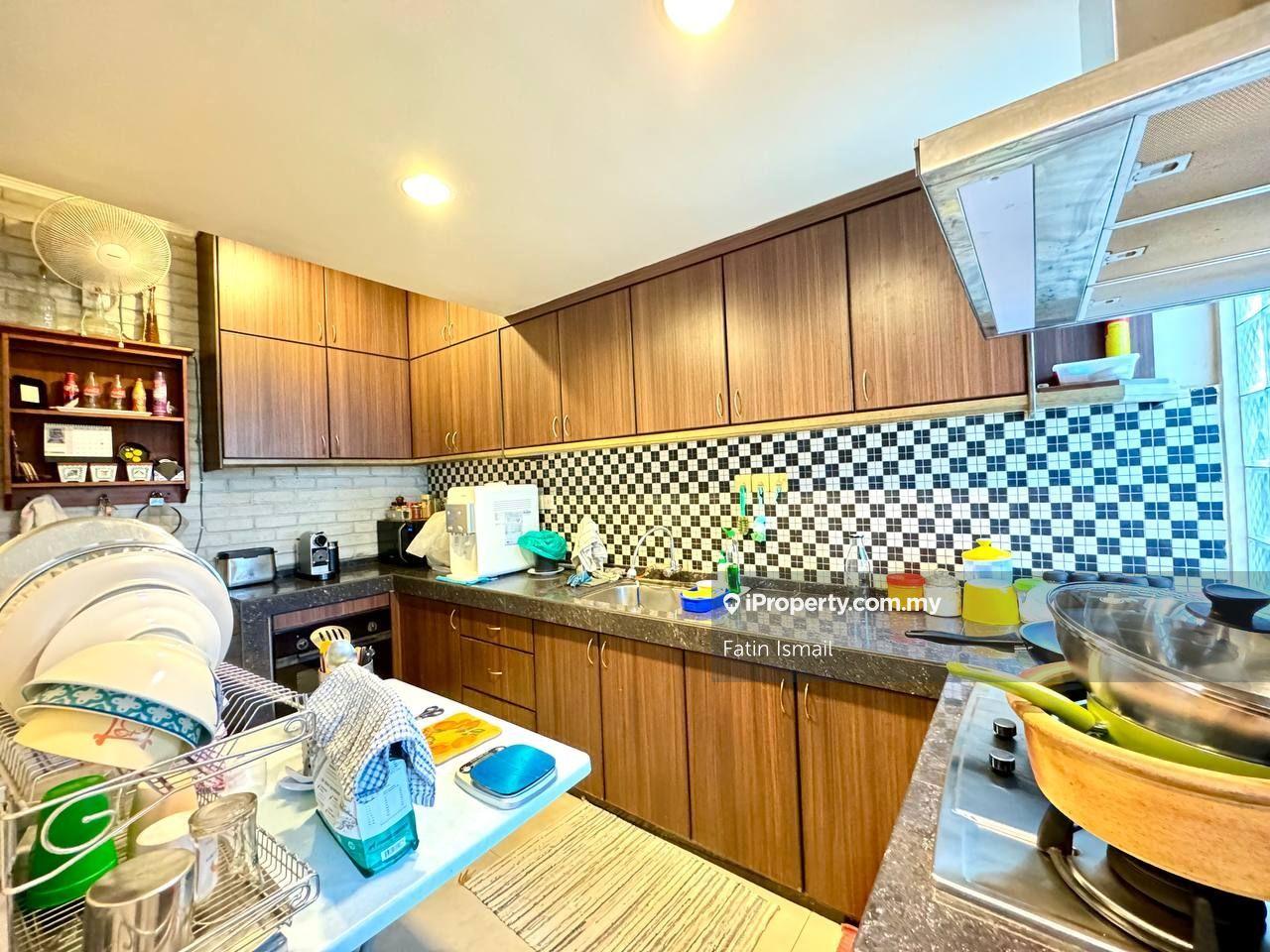 3-storey Terraced House for Sale in Bukit Antarabangsa, Ulu Kelang by Fatin Ismail - iProperty.com.my
