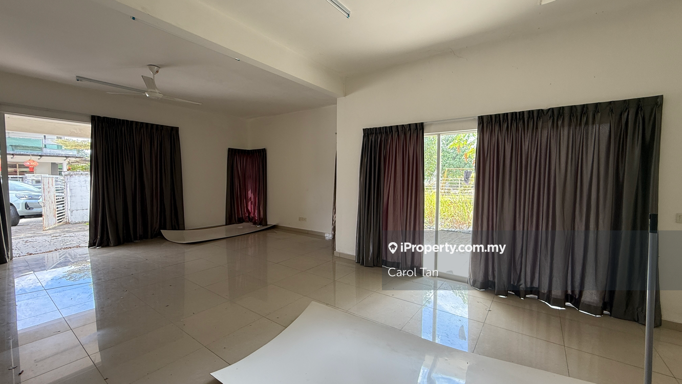Semi-Detached House for Sale in Taman Desa Baiduri, Kulai by Carol Tan - iProperty.com.my