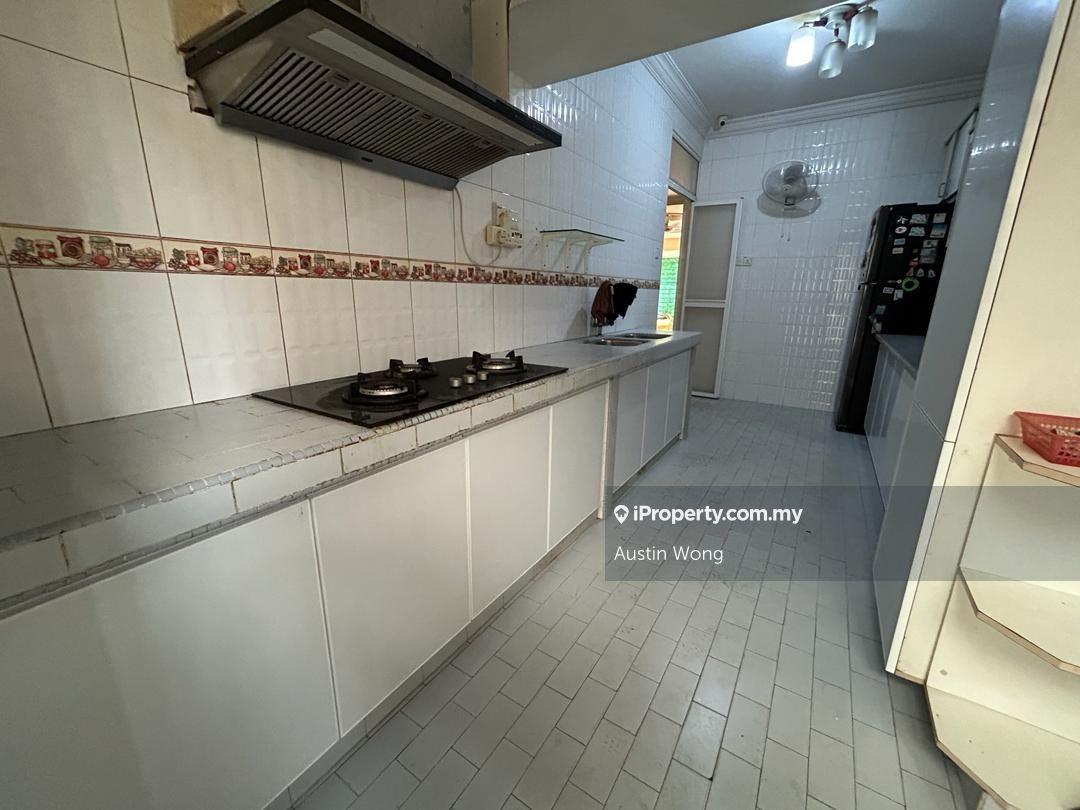 Rumah Berangkai 2 Tingkat untuk Disewa di Double Storey House Jalan Emas Taman megah mas PJ, Petaling Jaya oleh Austin Wong - iProperty.com.my