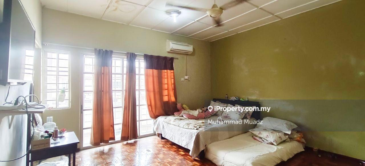Rumah Berangkai 2 Tingkat untuk Dijual di Jalan Sungai Rasau, Berjaya Park, Shah Alam oleh Muhammad Muadz - iProperty.com.my