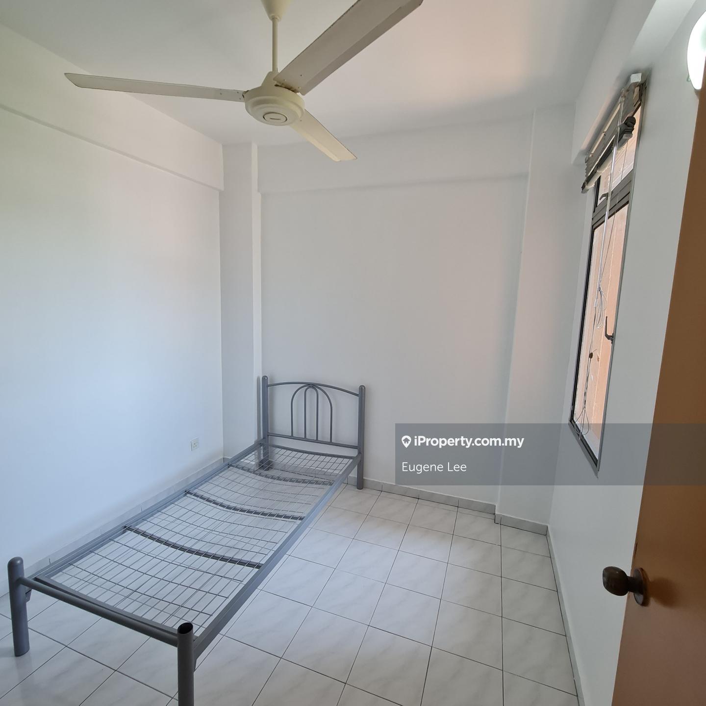 Condominium for Sale in Azuria Condominium by Eugene Lee - iProperty.com.my