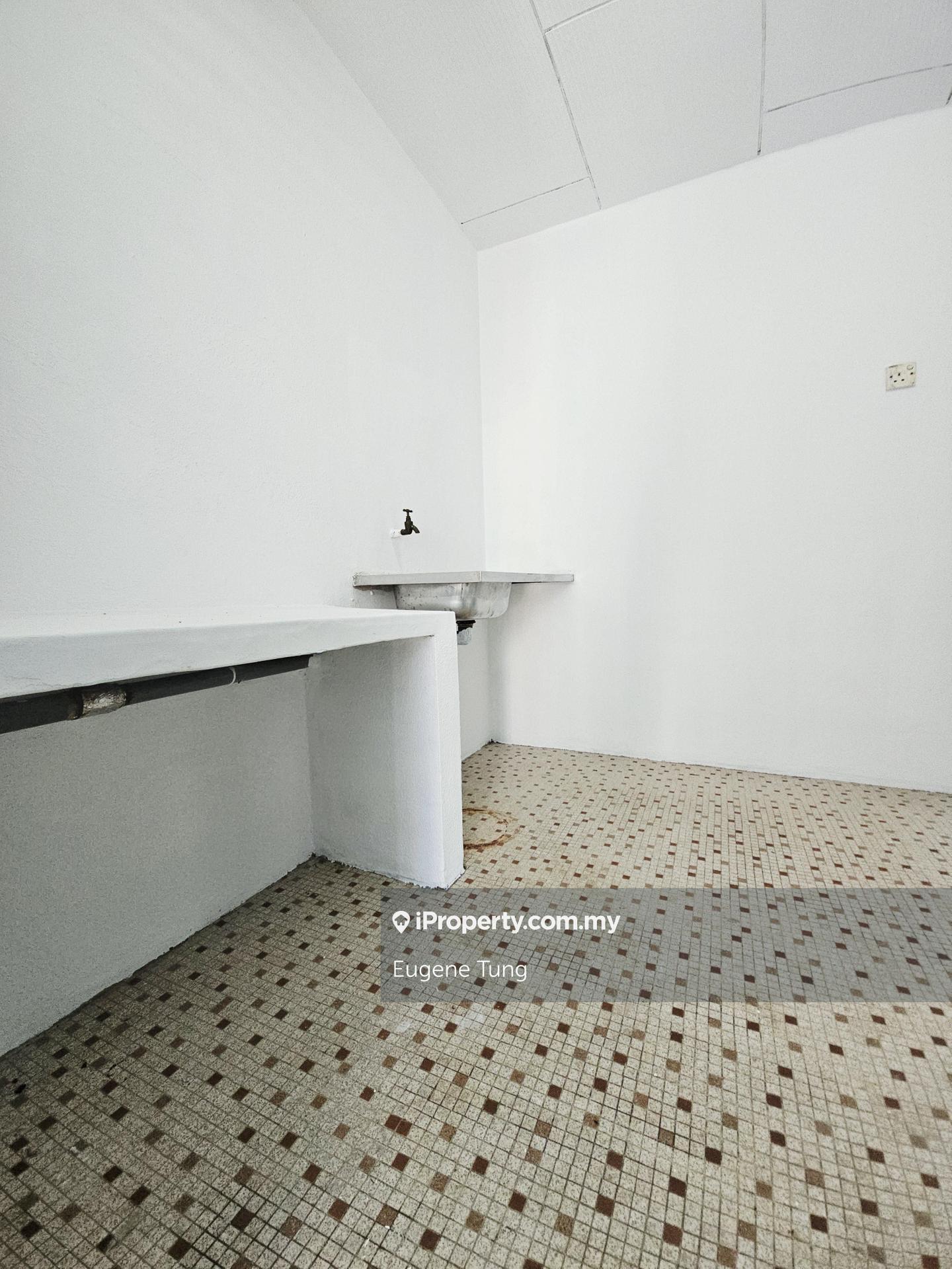 Rumah Pangsa untuk Dijual di Taman Batu Bukit oleh Eugene Tung - iProperty.com.my