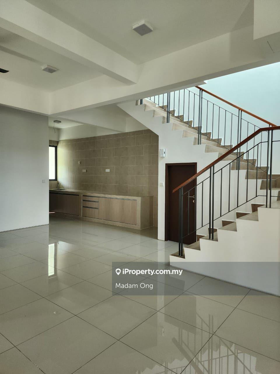 Rumah Berkembar untuk Disewa di Perdana Lakeview East, Cyberjaya oleh Madam Ong - iProperty.com.my