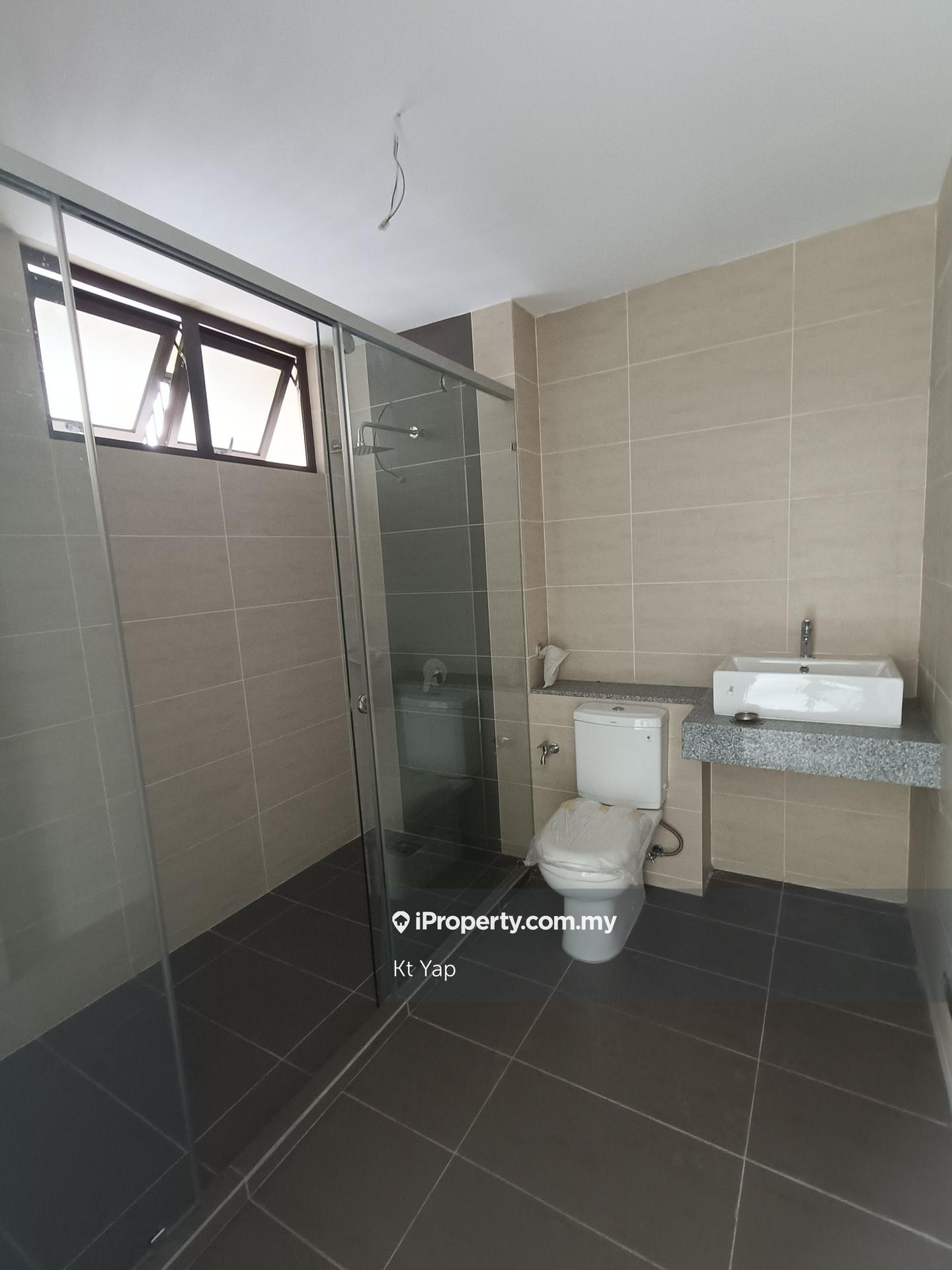 Rumah Berangkai 3 Tingkat untuk Dijual di Gembira 33, Kuchai Lama, Happy Garden, Salak South, Sri Petaling oleh Kt Yap - iProperty.com.my