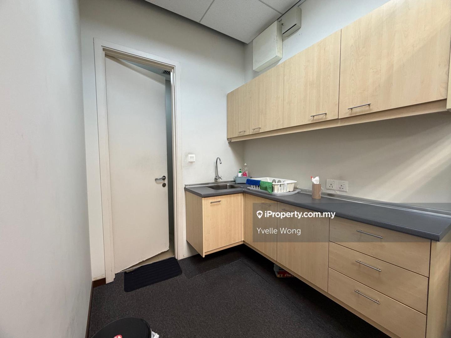 Pejabat untuk Disewa di Oval Damansara, Taman Tun Dr Ismail oleh Yvelle Wong - iProperty.com.my