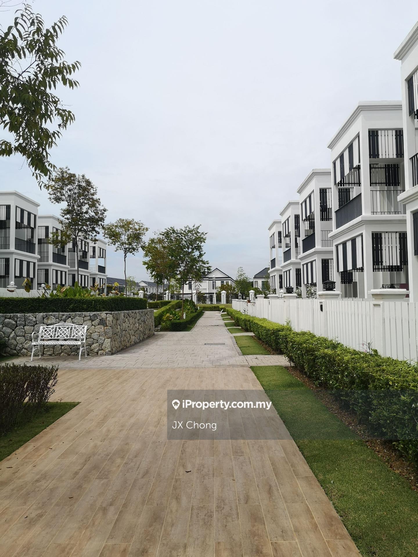 Rumah Berangkai 2 Tingkat untuk Dijual di Mellowood Parkhomes, Eco Majestic Extra Land, Semenyih oleh JX Chong - iProperty.com.my