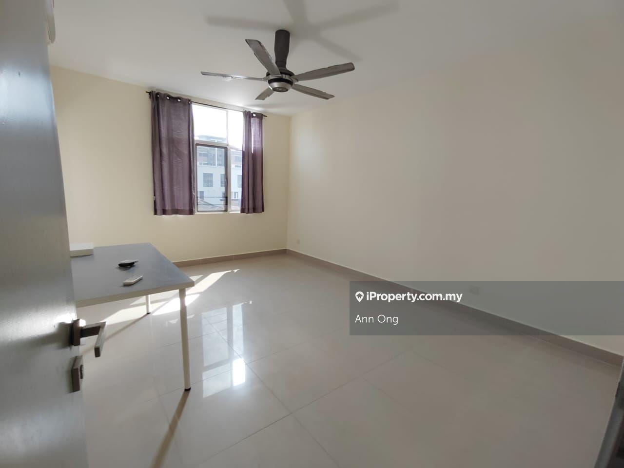Rumah Bandar untuk Dijual di Bandar Utama Damansara, Petaling Jaya oleh Ann Ong - iProperty.com.my