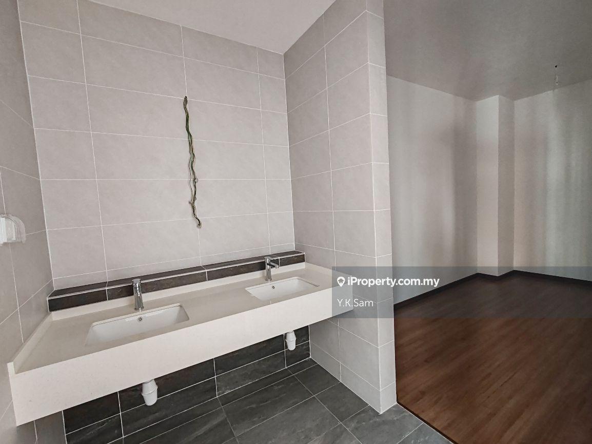 Rumah Berangkai 3 Tingkat untuk Dijual di Taman Puchong Legenda, Puchong oleh Y.K.Sam - iProperty.com.my