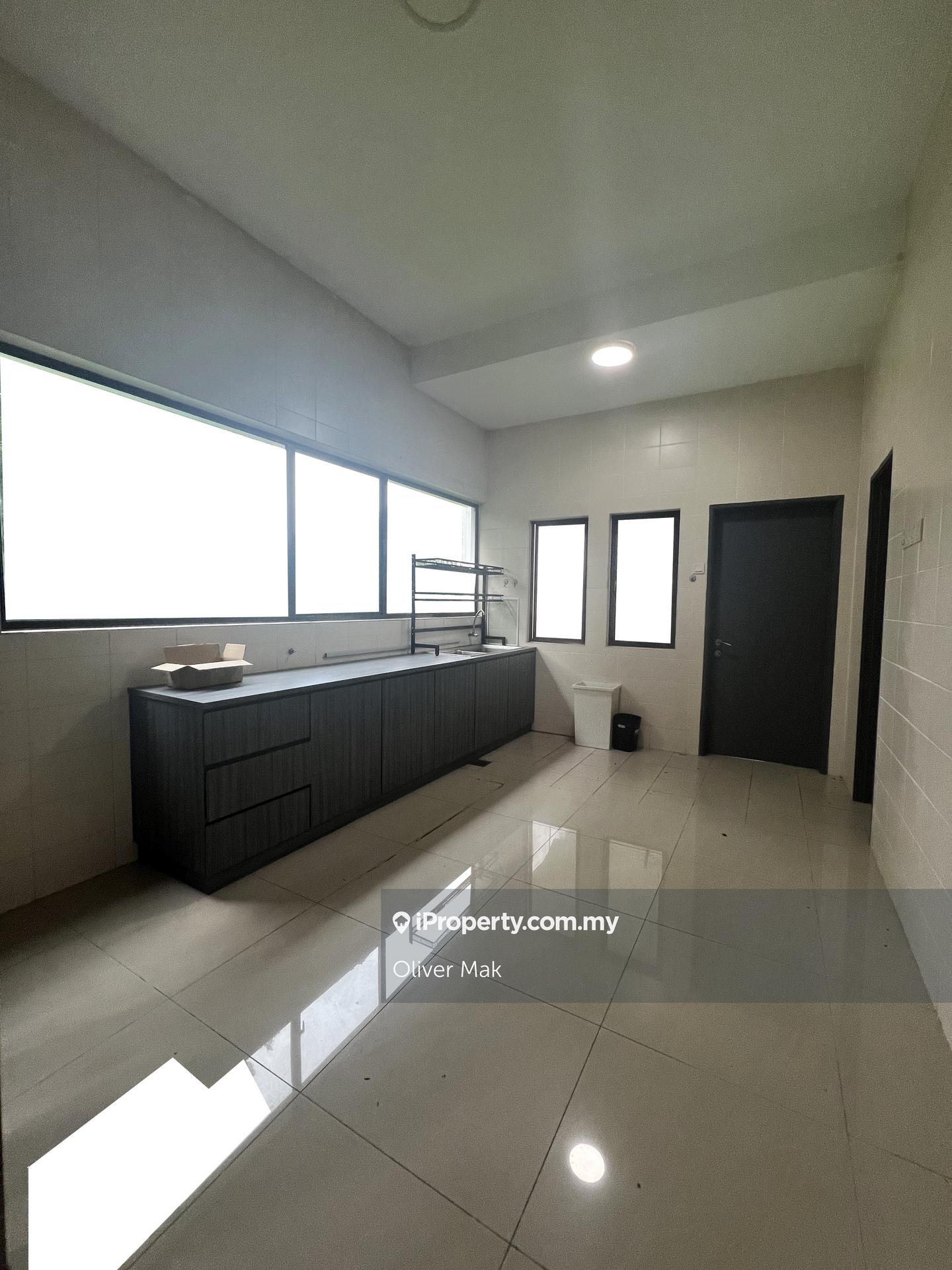 Rumah Berangkai 2.5 Tingkat untuk Disewa di Kinrara Residence, Puchong oleh Oliver Mak - iProperty.com.my