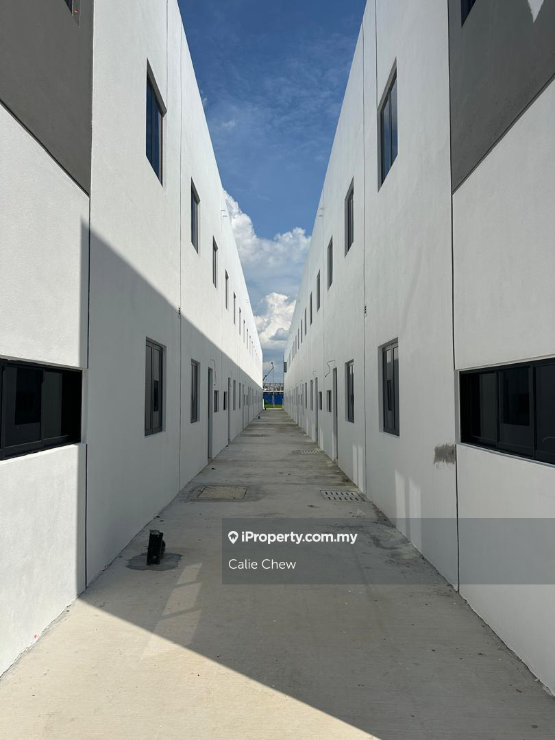Rumah Berangkai 2 Tingkat untuk Dijual di Setia Indah, Setia Alam oleh Calie Chew - iProperty.com.my